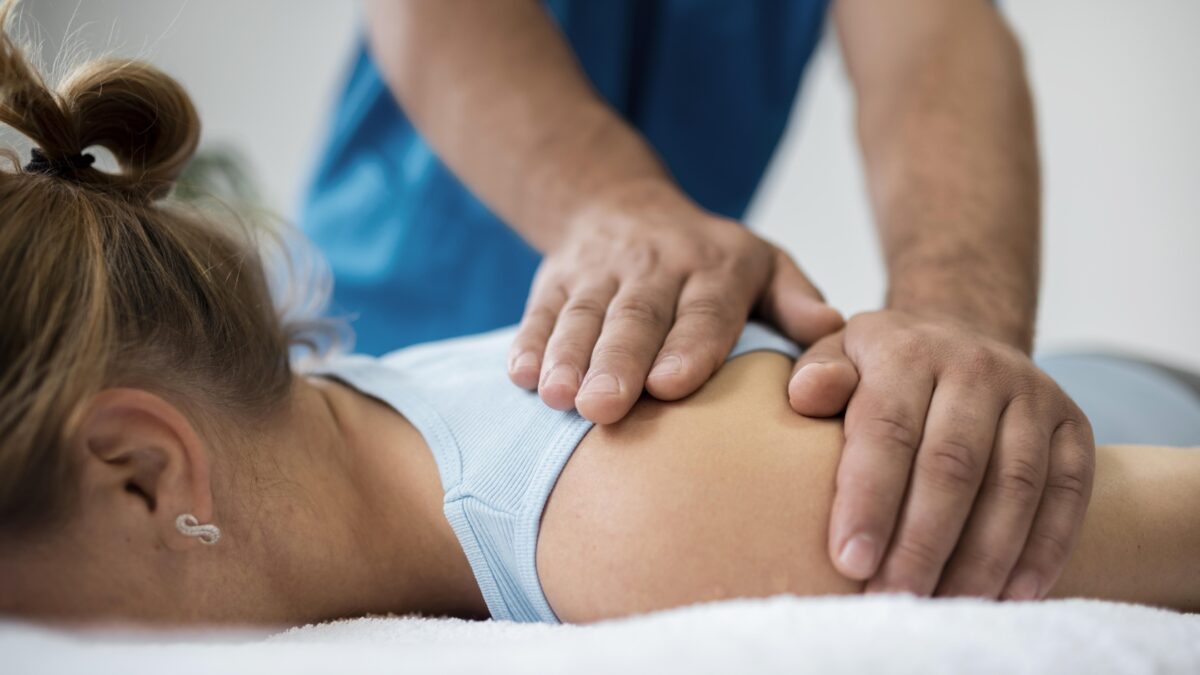 Terapias corporais A osteopatia combina técnicas de manipulação para aliviar dores e melhorar a mobilidade.