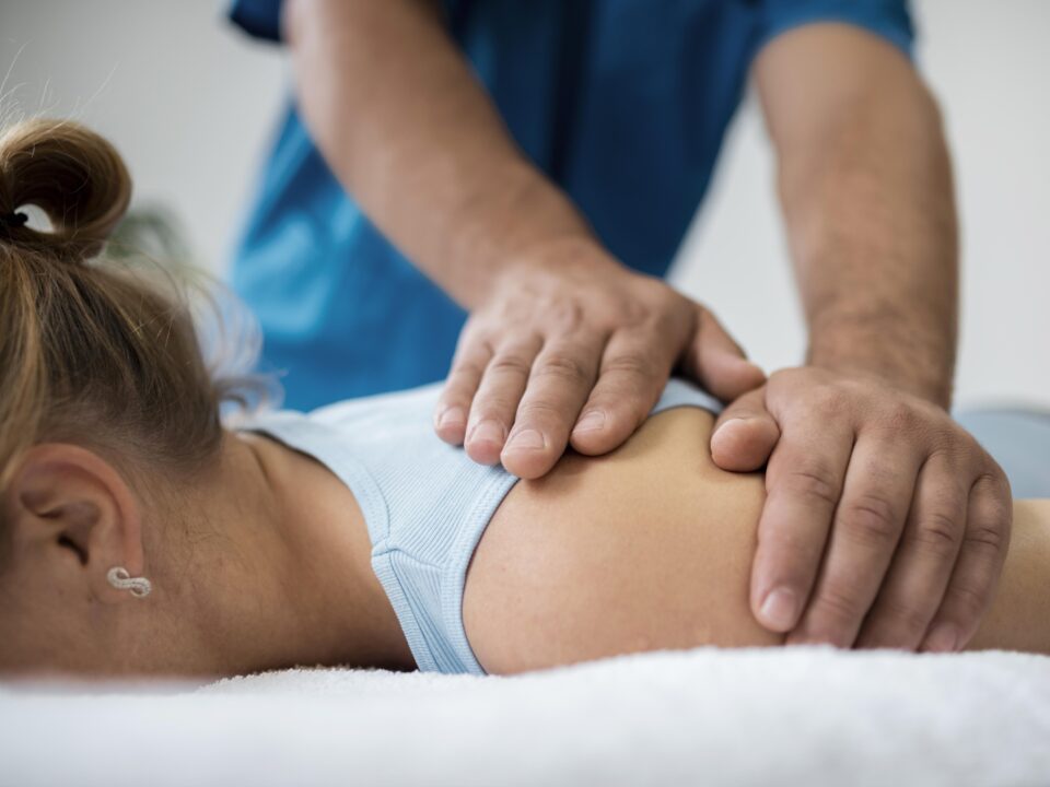 Terapias corporais A osteopatia combina técnicas de manipulação para aliviar dores e melhorar a mobilidade.